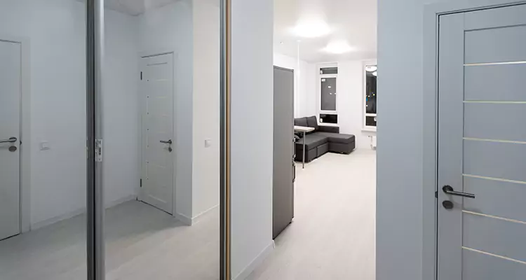 Modern Mirrored Closet Doors Repair in Pinewood, FL