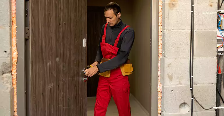 Residential Sliding Glass Door Repair in Pinewood, FL