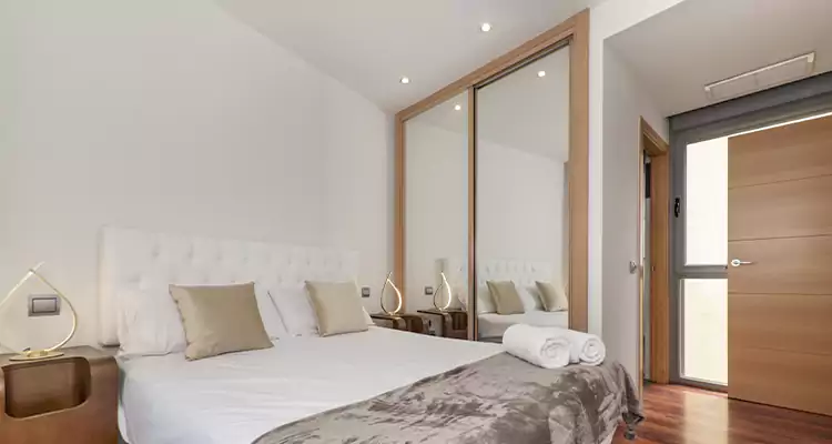 Sliding Wardrobe Door Mirror Replacement in Pinewood, FL